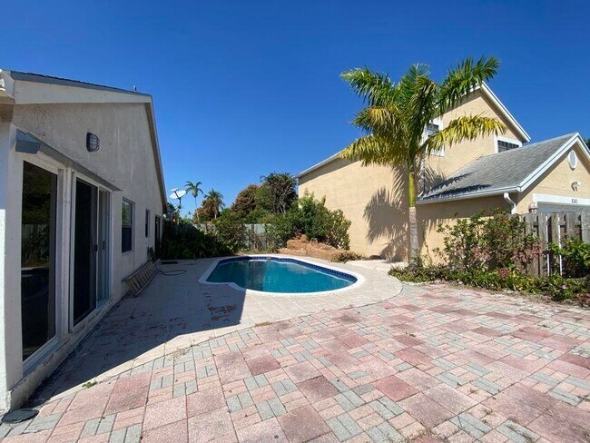Building Photo - 22380 Sands Point Dr