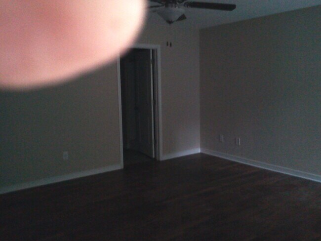 Building Photo - 2519 Weller Ave
