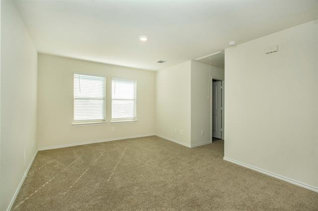 Building Photo - 420 Lucky Ln