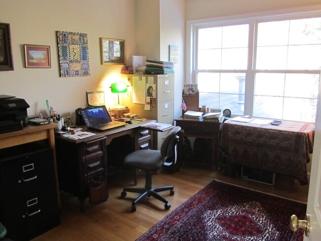 Building Photo - Lovely townhome in Forest Lakes South