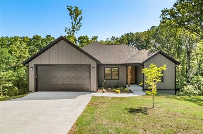 Primary Photo - 45 Blairgowrie Dr