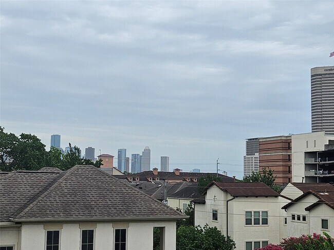 Building Photo - 4312 Dickson St