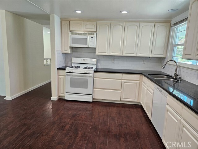 Building Photo - 1719 Canyon Dr