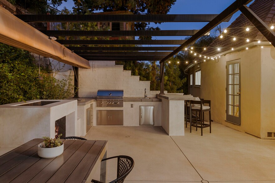 Building Photo - 2746 Belden Dr