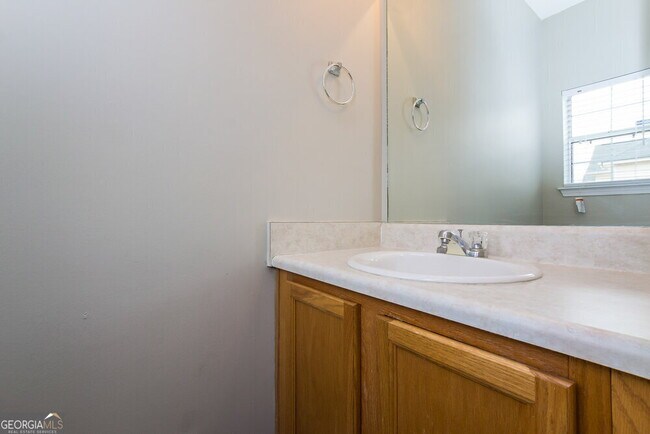 Building Photo - 3704 Lower Creek Dr