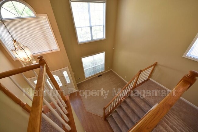 Building Photo - 950 Hillary Ln