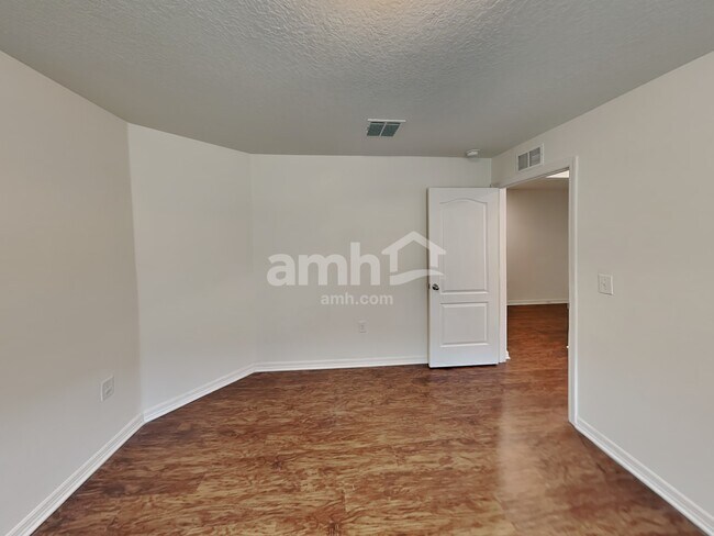 Building Photo - 1214 Brenton Leaf Dr