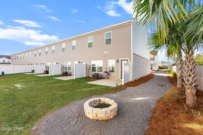 Building Photo - 5899 Tyndall Pl