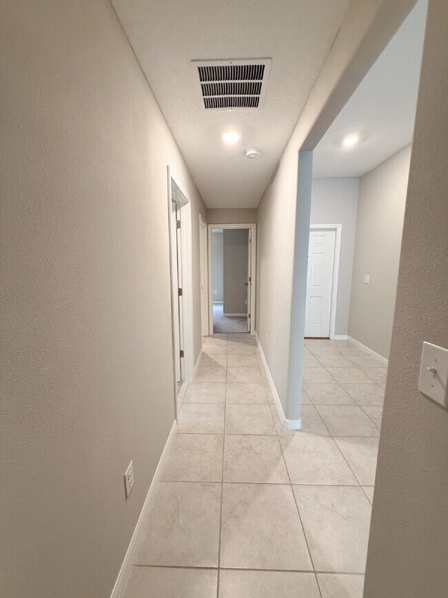 Building Photo - LIKE NEW 4-Bedroom, 2 Bath home in Triple ...