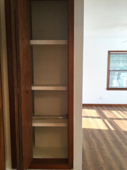 Building Photo - 5305 Pierce Ln