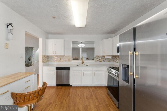 Building Photo - 2503 Lemontree Terrace