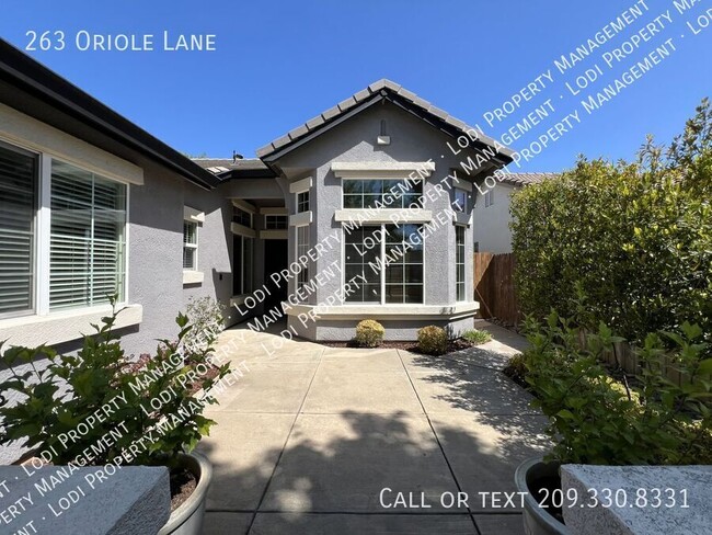 Building Photo - 263 Oriole Ln