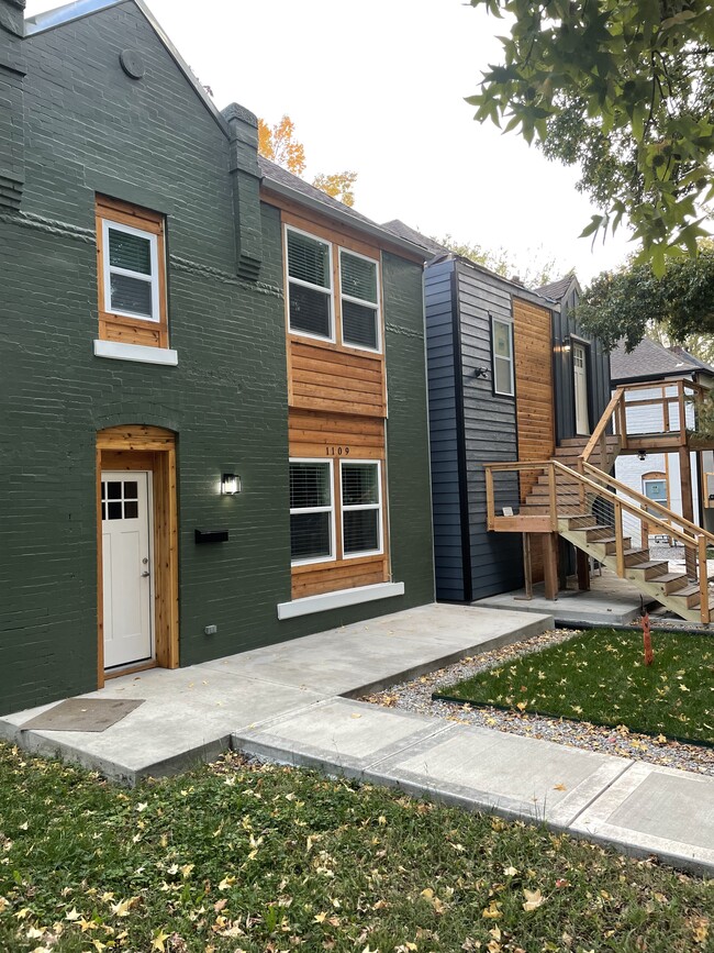 Building Photo - 41st Terrace Houses