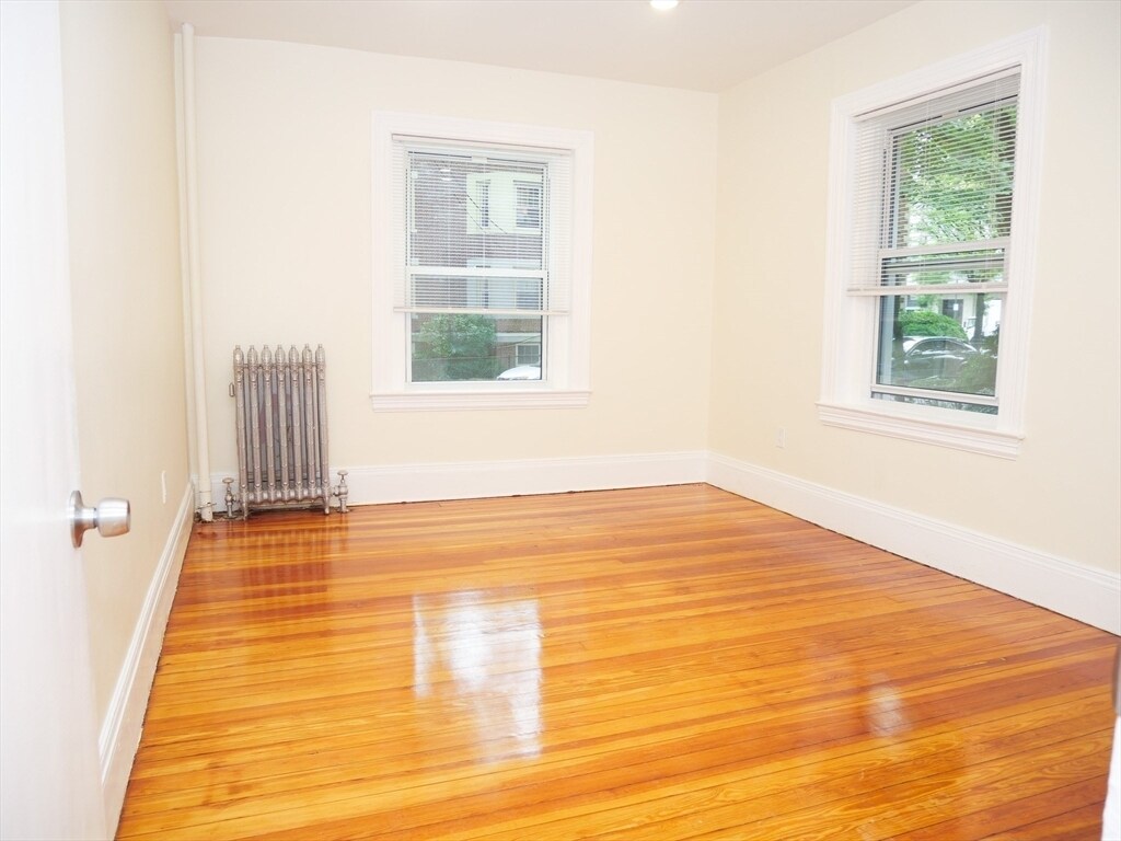 Building Photo - 16 Beals St