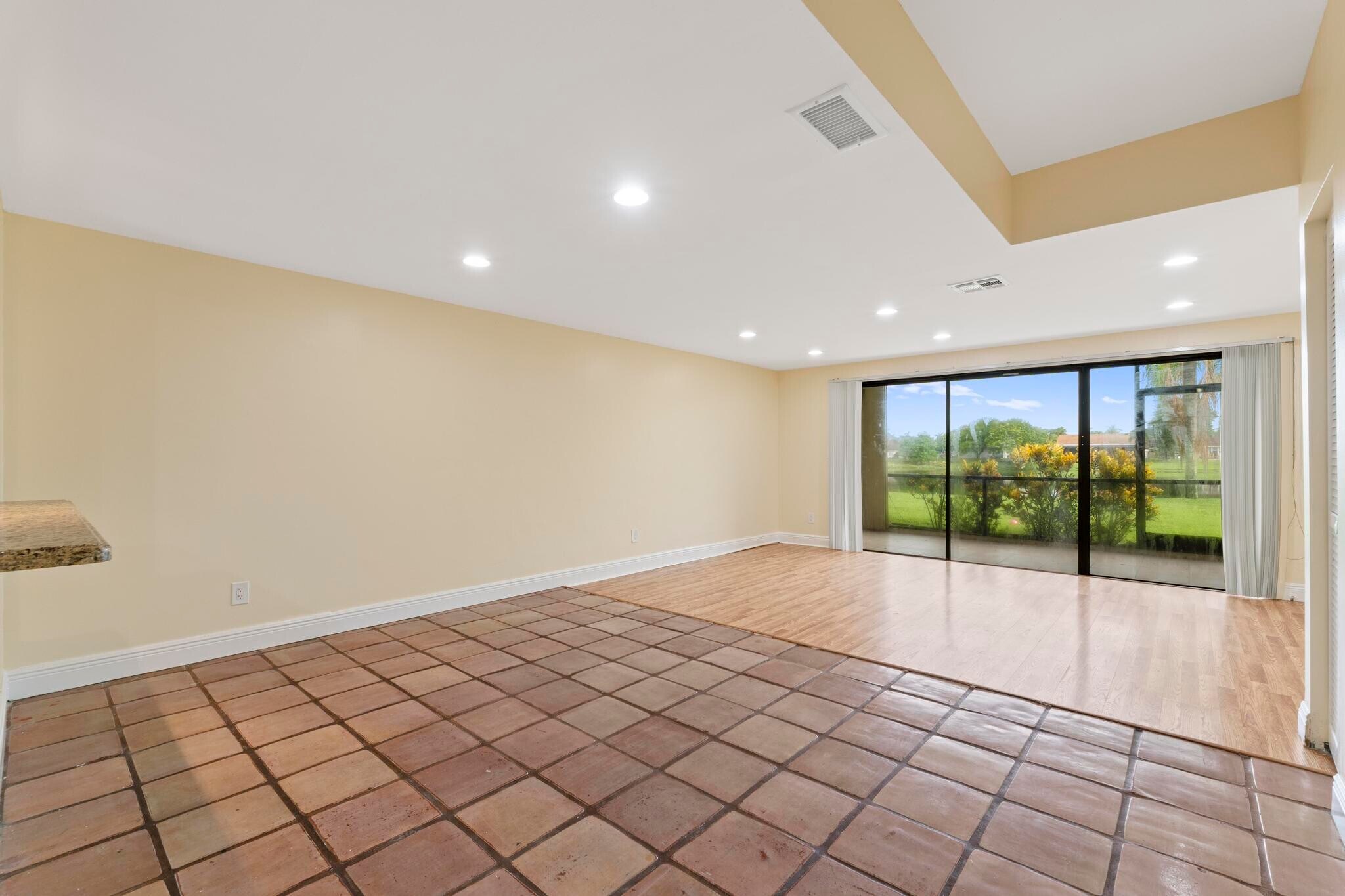Building Photo - 4651 NW 90th Ave