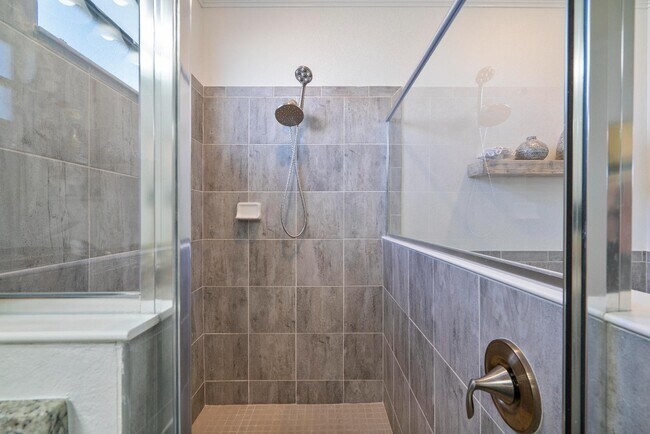 Building Photo - 17548 Canopy Ct