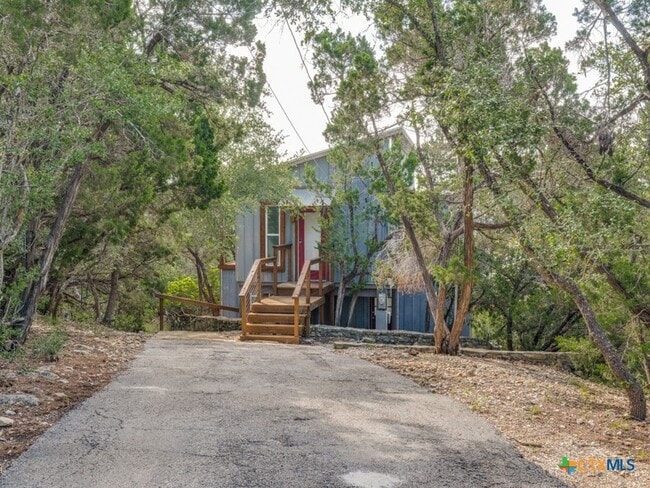 Building Photo - 238 Ledgeview Dr