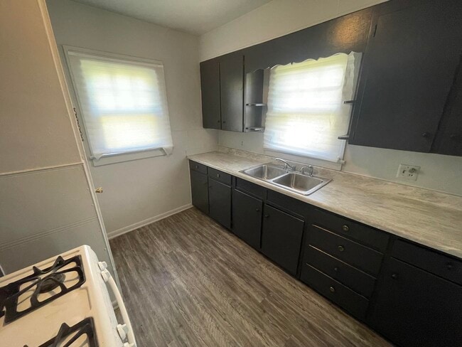 Building Photo - 1207 Cleveland-