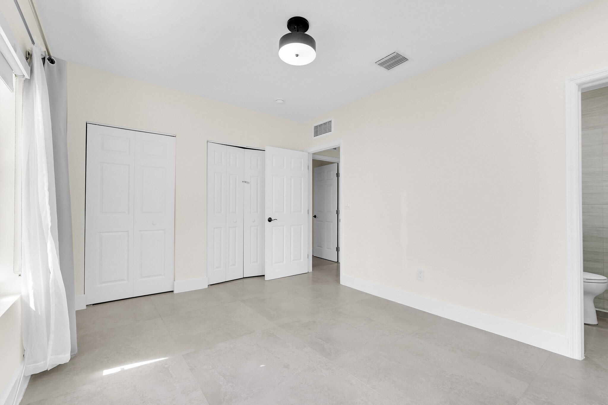 Building Photo - 52 NW 47th Ter