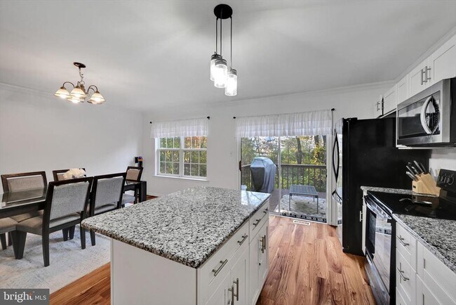 Building Photo - 106 Brookside Dr