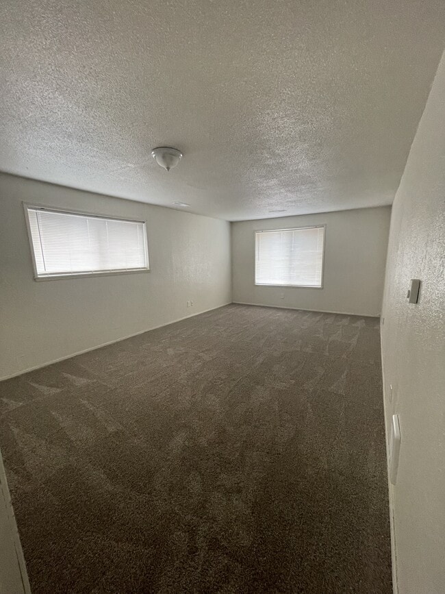 Building Photo - 2028 E 34th St