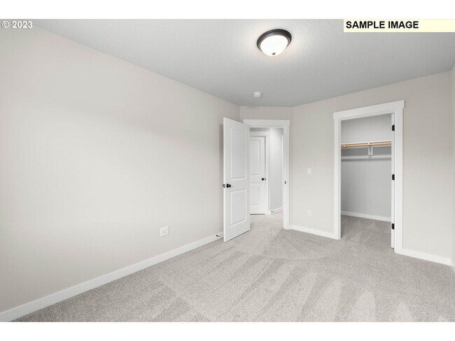 Building Photo - 18426 NE 46th Pl