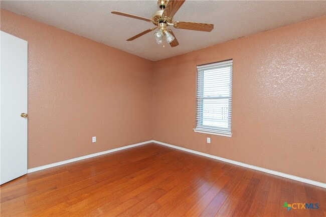 Building Photo - 4001 Kali Dr