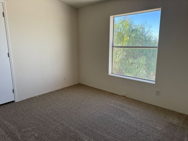 Building Photo - New Year Special! 50% Off First Month's Rent!