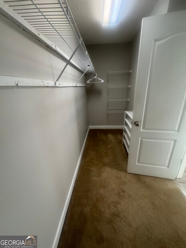 Building Photo - 180 Laurel Oaks Ln