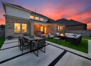 Building Photo - 1308 Redbrick Ln