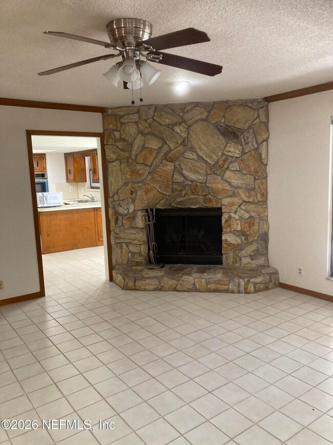 Building Photo - 5240 River Park Dr