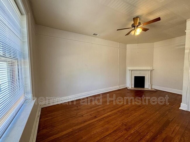 Building Photo - 320 Third Street