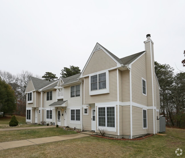 Building Photo - Accabonac Apartments