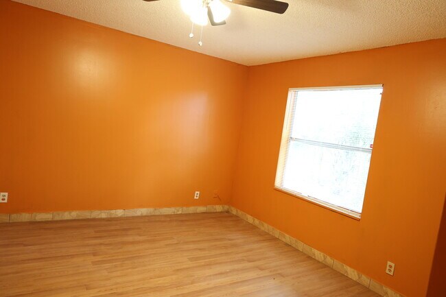 Building Photo - 7328 Palmdale Dr