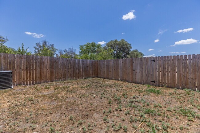 Building Photo - 1006 Co Rd 4516