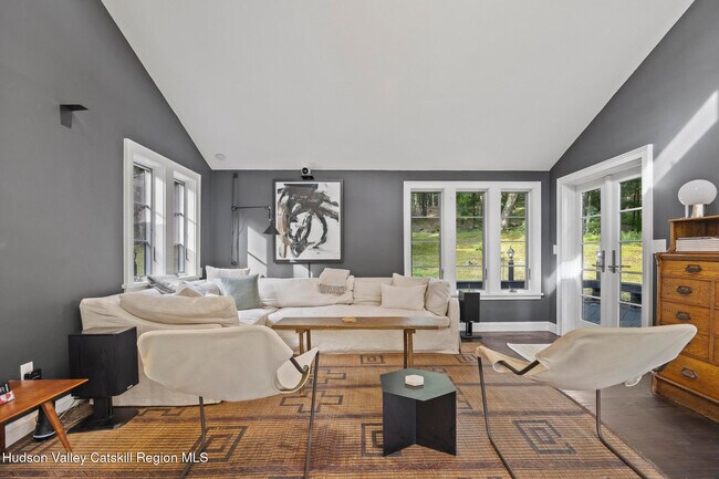 Building Photo - 46 E Pond Lilly Rd