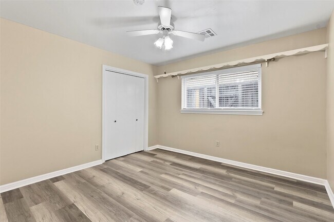 Building Photo - 12303 Barryknoll Ln