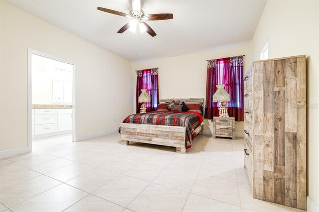 Building Photo - 520 Nogales Ct