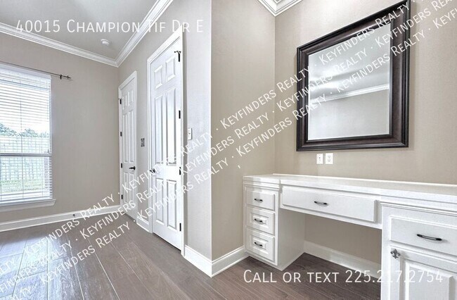 Building Photo - 40015 Champion Tif Dr E