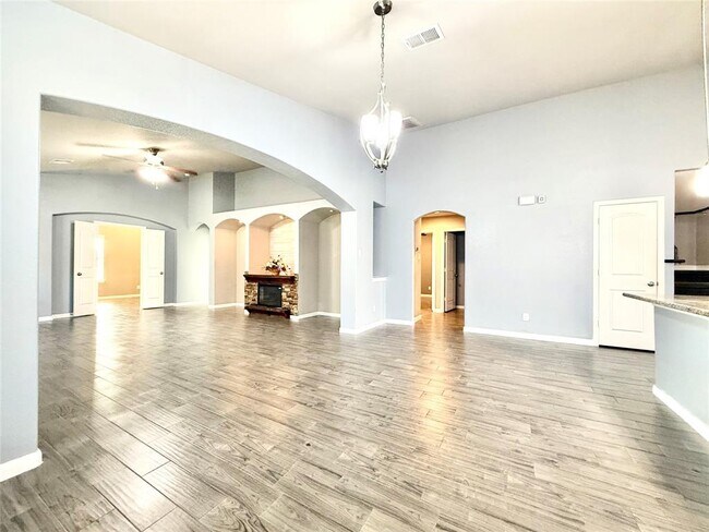 Building Photo - 7403 Cypress Pin Oak Dr