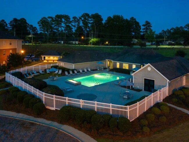 Building Photo - Perry Heights