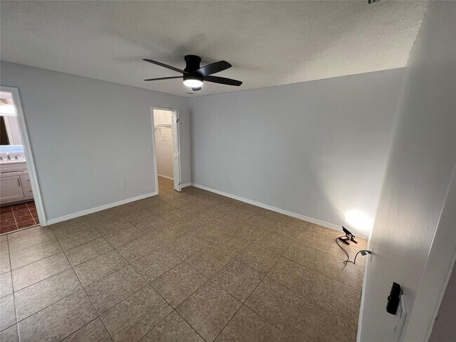 Building Photo - 2650 NW 94th Way