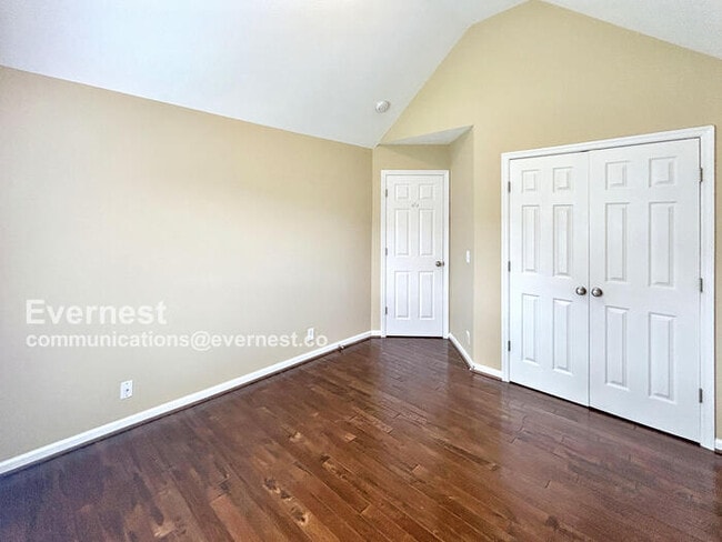 Building Photo - 6752 Sugar Hill Dr
