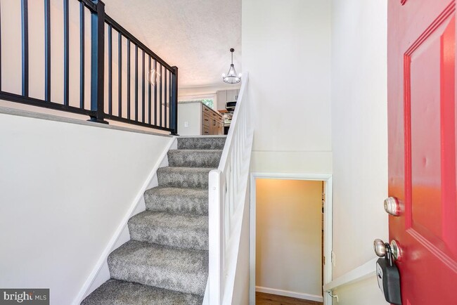Building Photo - 18304 Swan Stream Dr