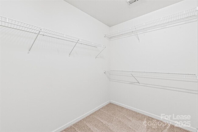Building Photo - 7001 Dacian Ln