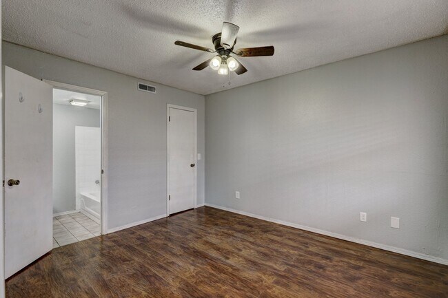 Building Photo - 8544 SW 75th St