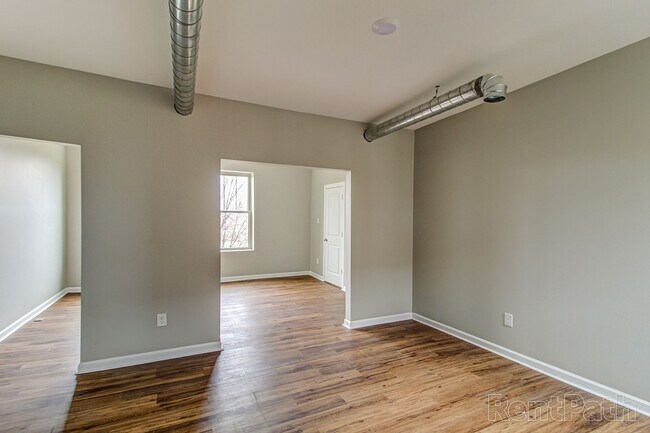 Building Photo - The Shirley