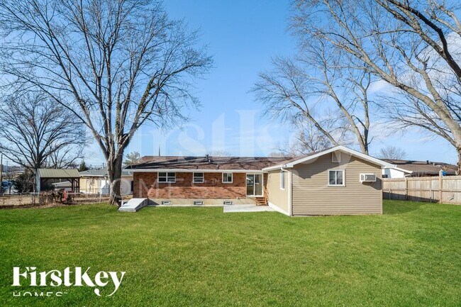 Building Photo - 11024 Acton Dr