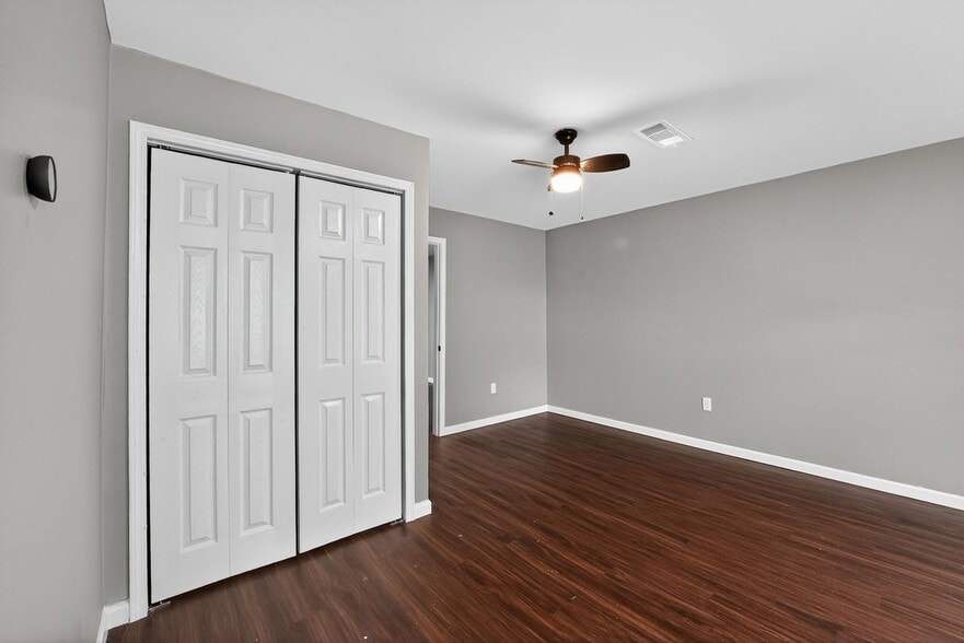 Building Photo - 313 Olympian Dr