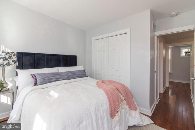 Building Photo - 1725 Webster St